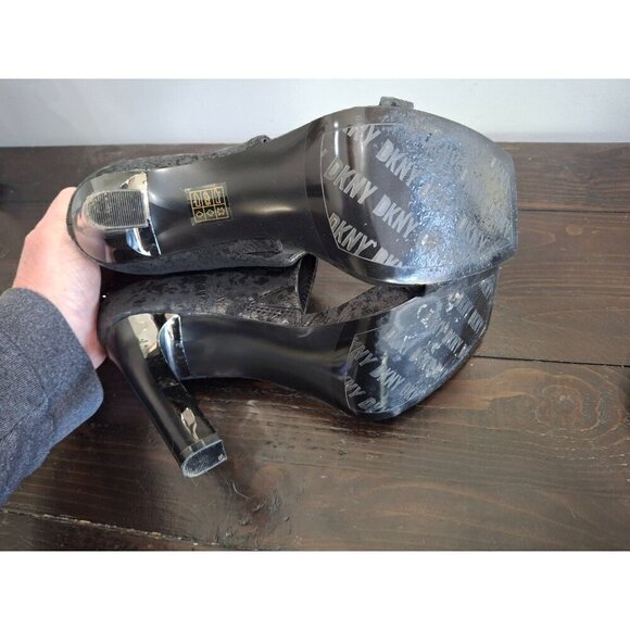 EUC DKNY Women's Black Leather Dava Ankle Strap Cuff Dress Sandals/Sz. 9.5M - Picture 9 of 12